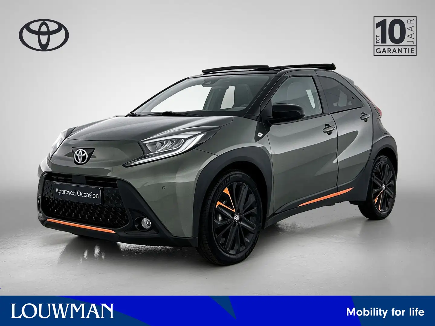 Toyota Aygo X 1.0 VVT-i S-CVT Premium | Cabrio | Lederen bekledi Groen - 1