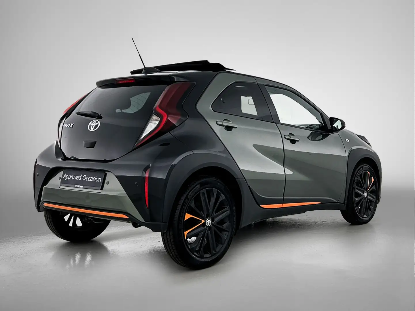 Toyota Aygo X 1.0 VVT-i S-CVT Premium | Cabrio | Lederen bekledi Groen - 2