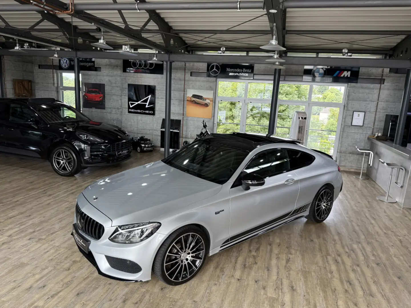 Mercedes-Benz C 43 AMG Coupé 4Matic*SP.ABGAS*PANO*DISTRONIC Серебристый - 2