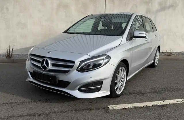 Mercedes-Benz B 220 B -Klasse B 220 d 4Matic Urban Style