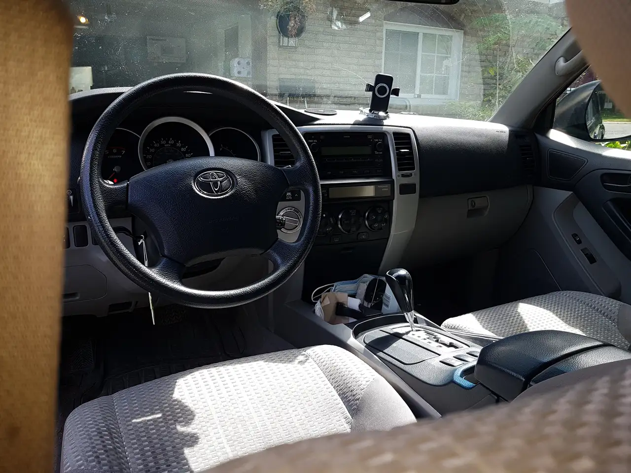 Toyota 4-Runner снимка Toyota 4-Runner