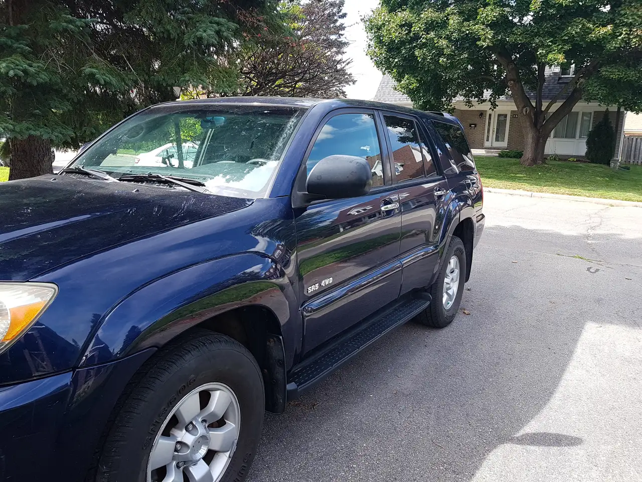 Toyota 4-Runner снимка Toyota 4-Runner