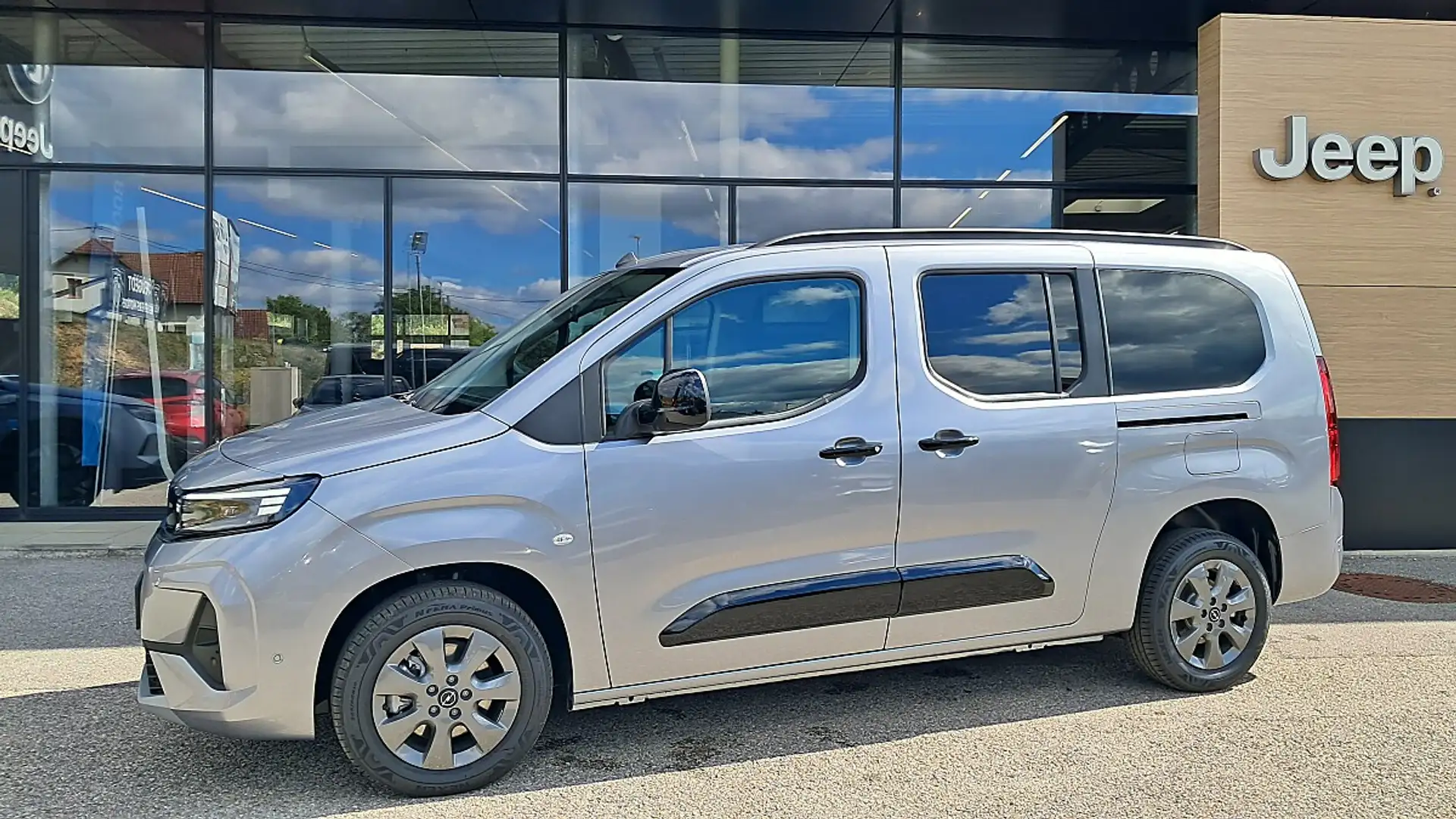 Opel Combo 1.5 Diesel XL GS Grau - 2
