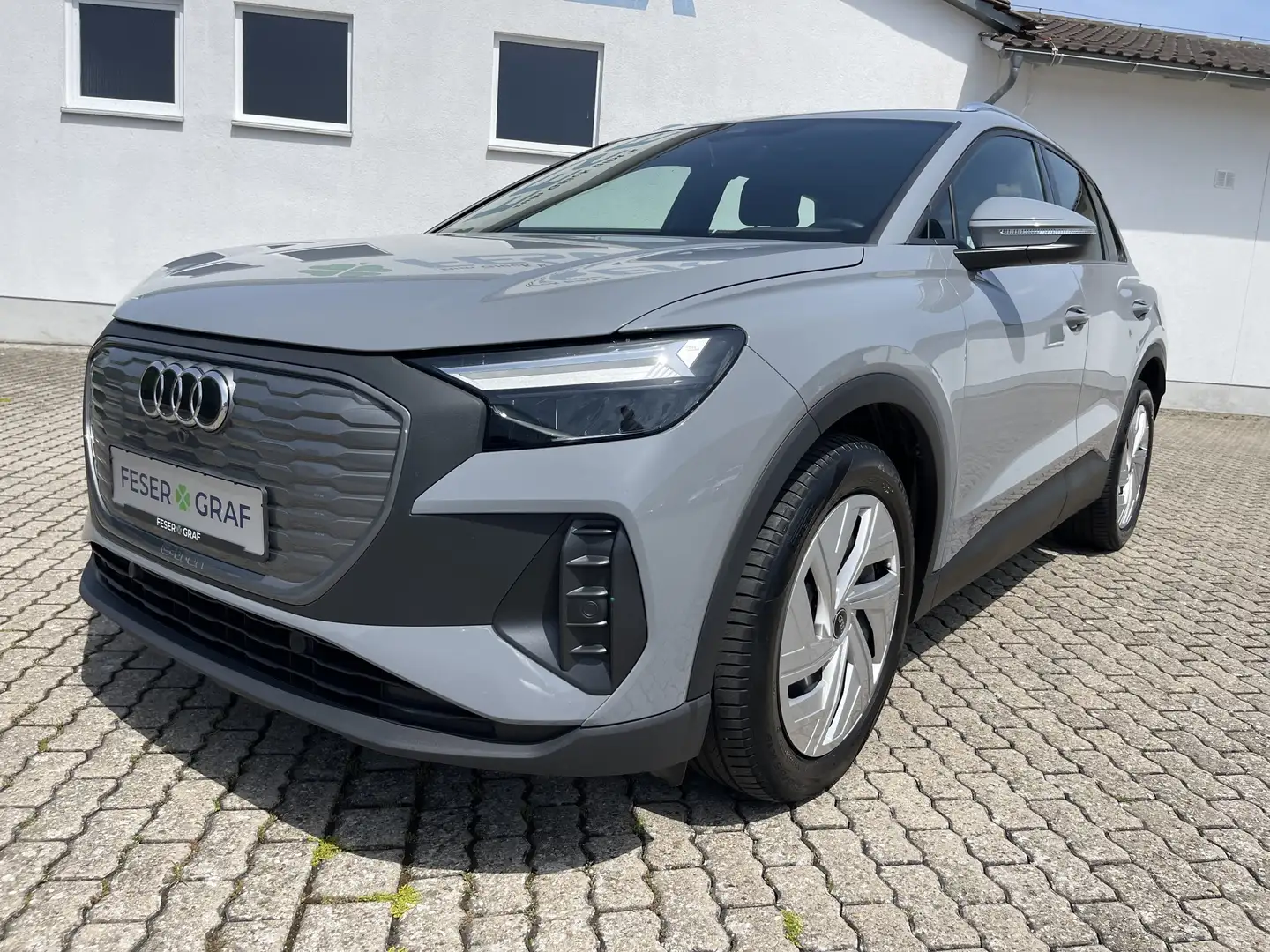 Audi Q4 e-tron 35 LED NAVI VIRTUAL Grau - 2