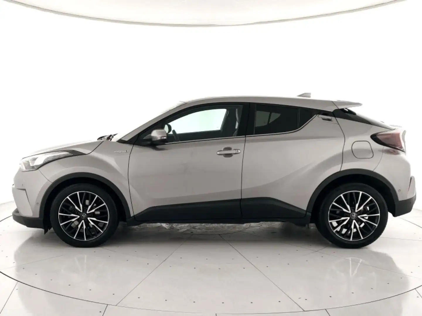 Toyota C-HR 1.8h Lounge 2wd e-cvt Argento - 2