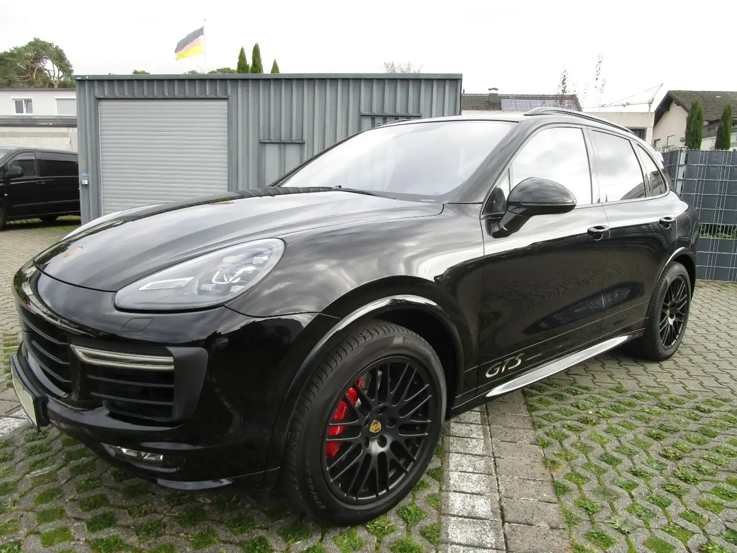 Porsche Cayenne GTS Negro - 1