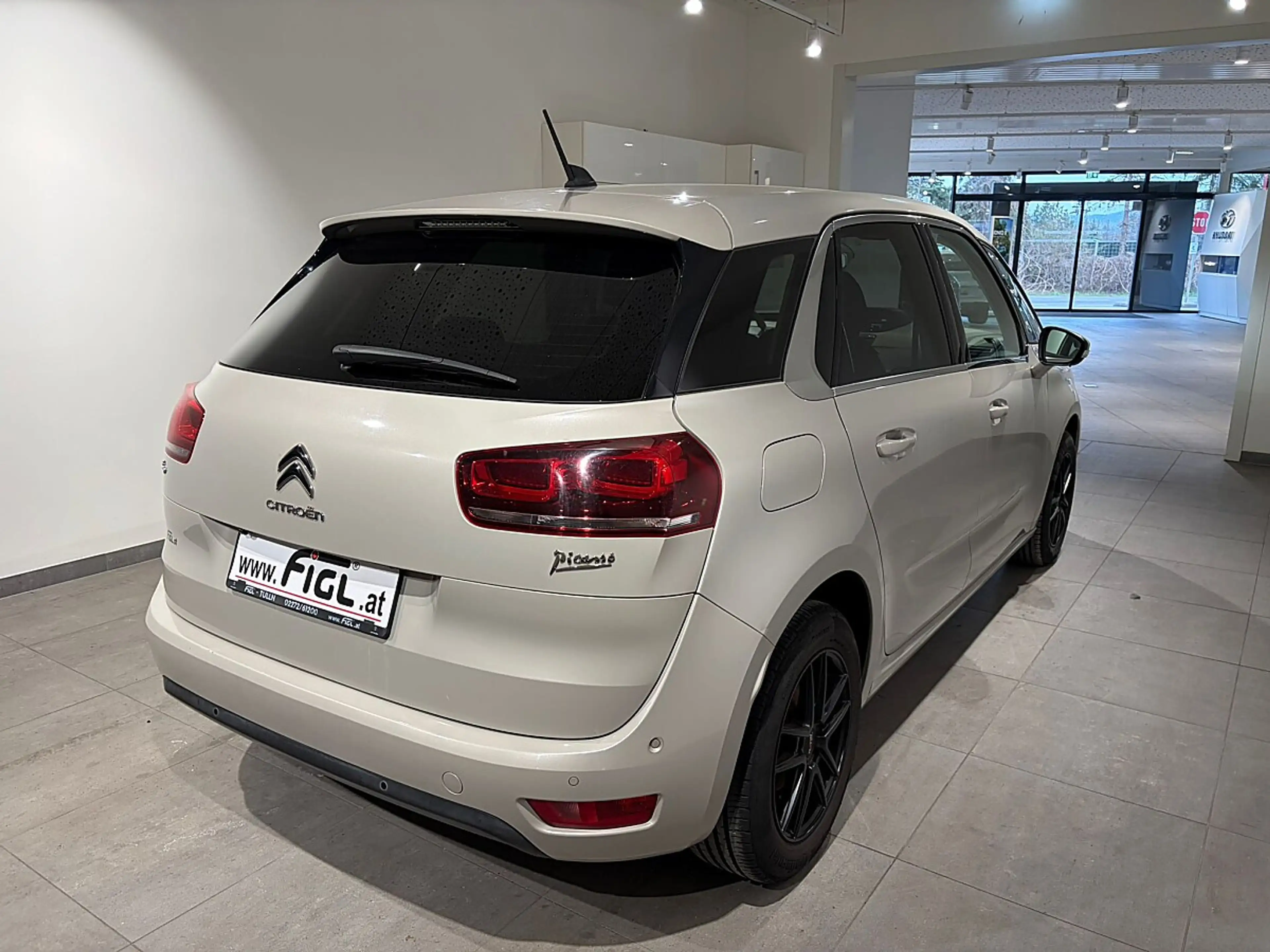 Citroen C4 Picasso PureTech 130 S&S Feel Edition — photo 3