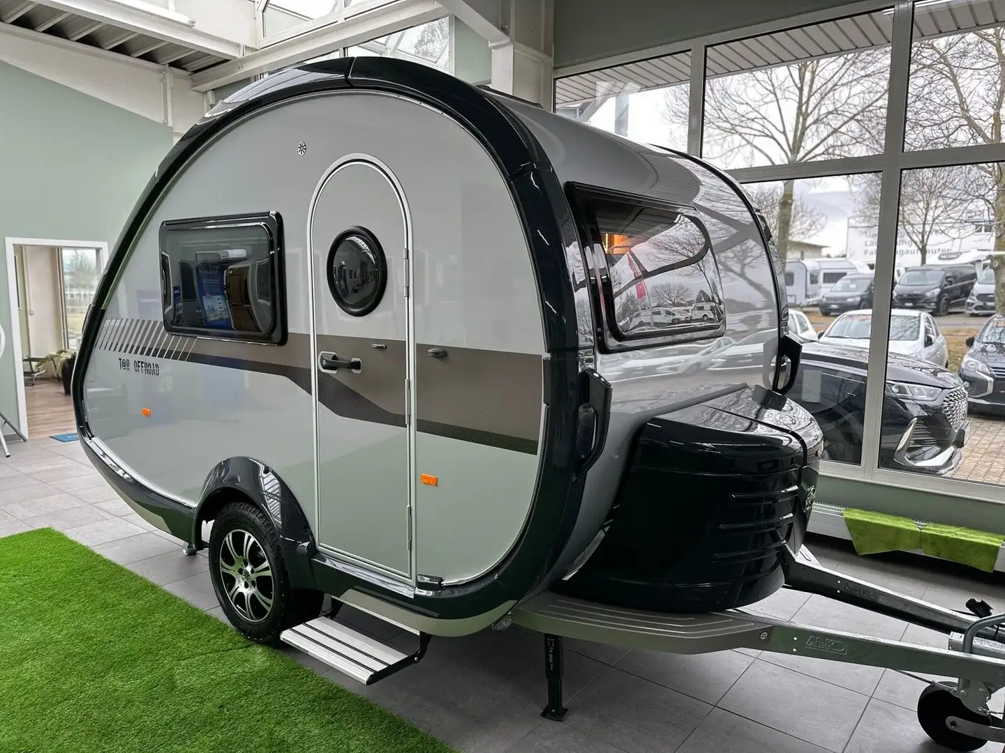 T@b OFFROAD 320 Heizung Kühlschrank Trittstufe Weiß - 1