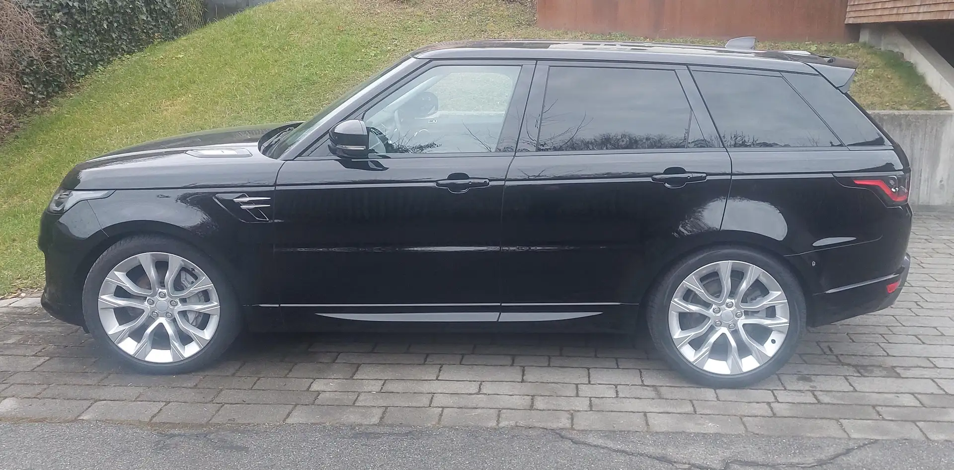 Land Rover Range Rover Sport Range Rover Sport 3,0 D250 HSE A Schwarz - 1