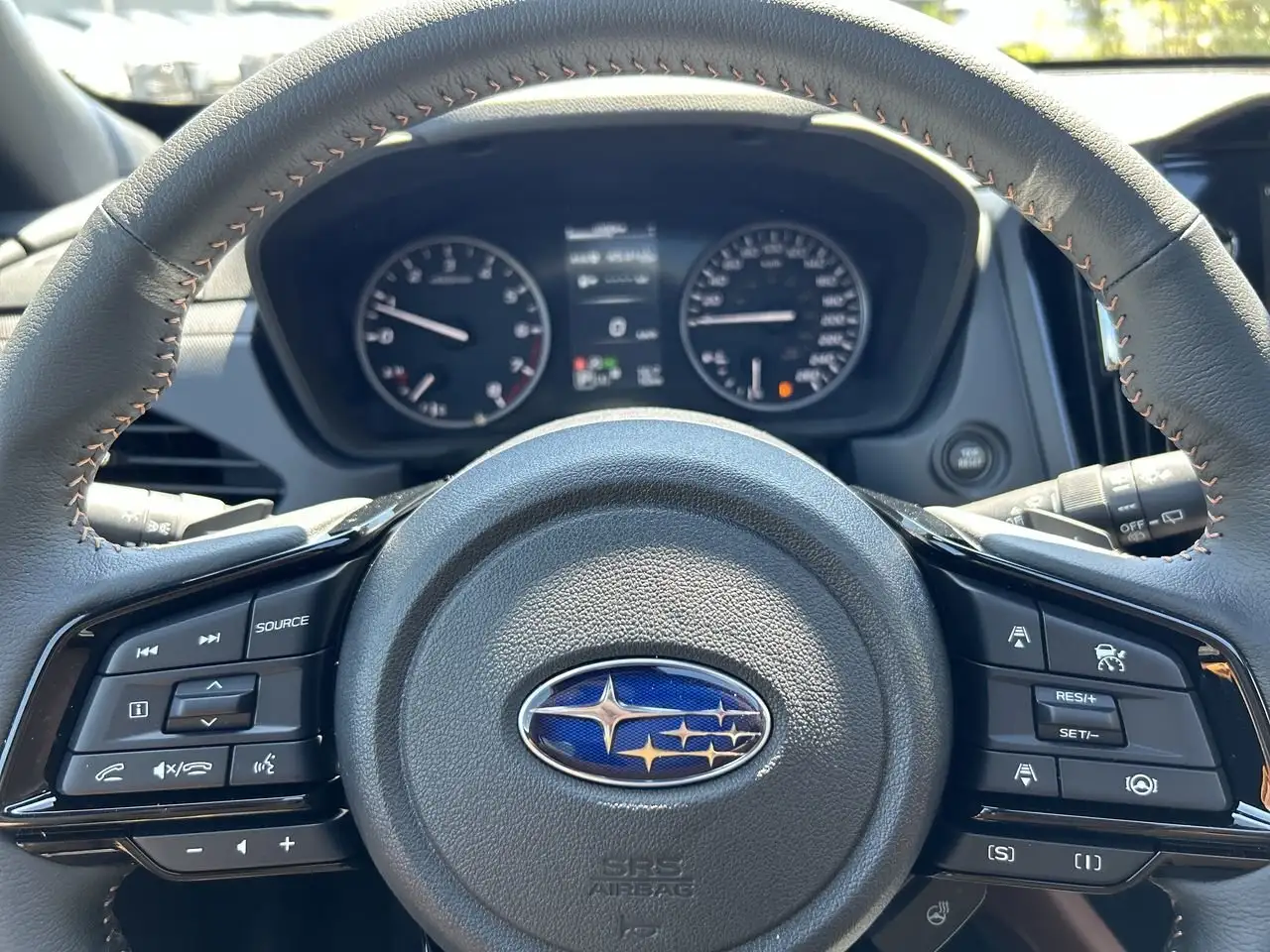 Subaru Forester снимка Subaru Forester