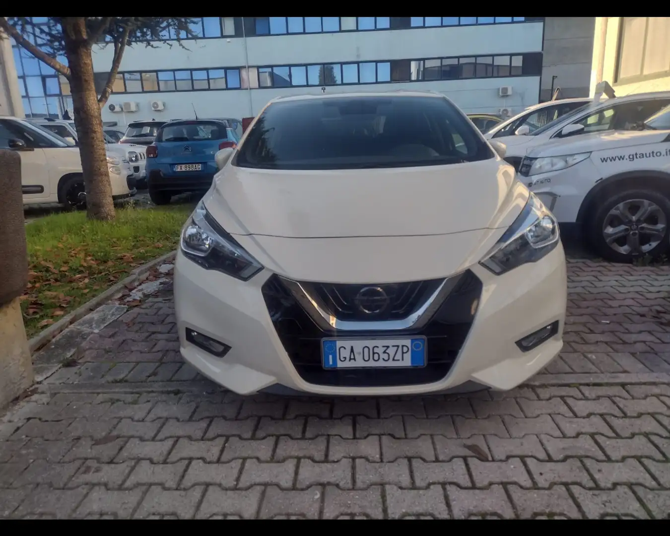Nissan Micra 5 Porte 1.0 IG-T Acenta Beige - 2