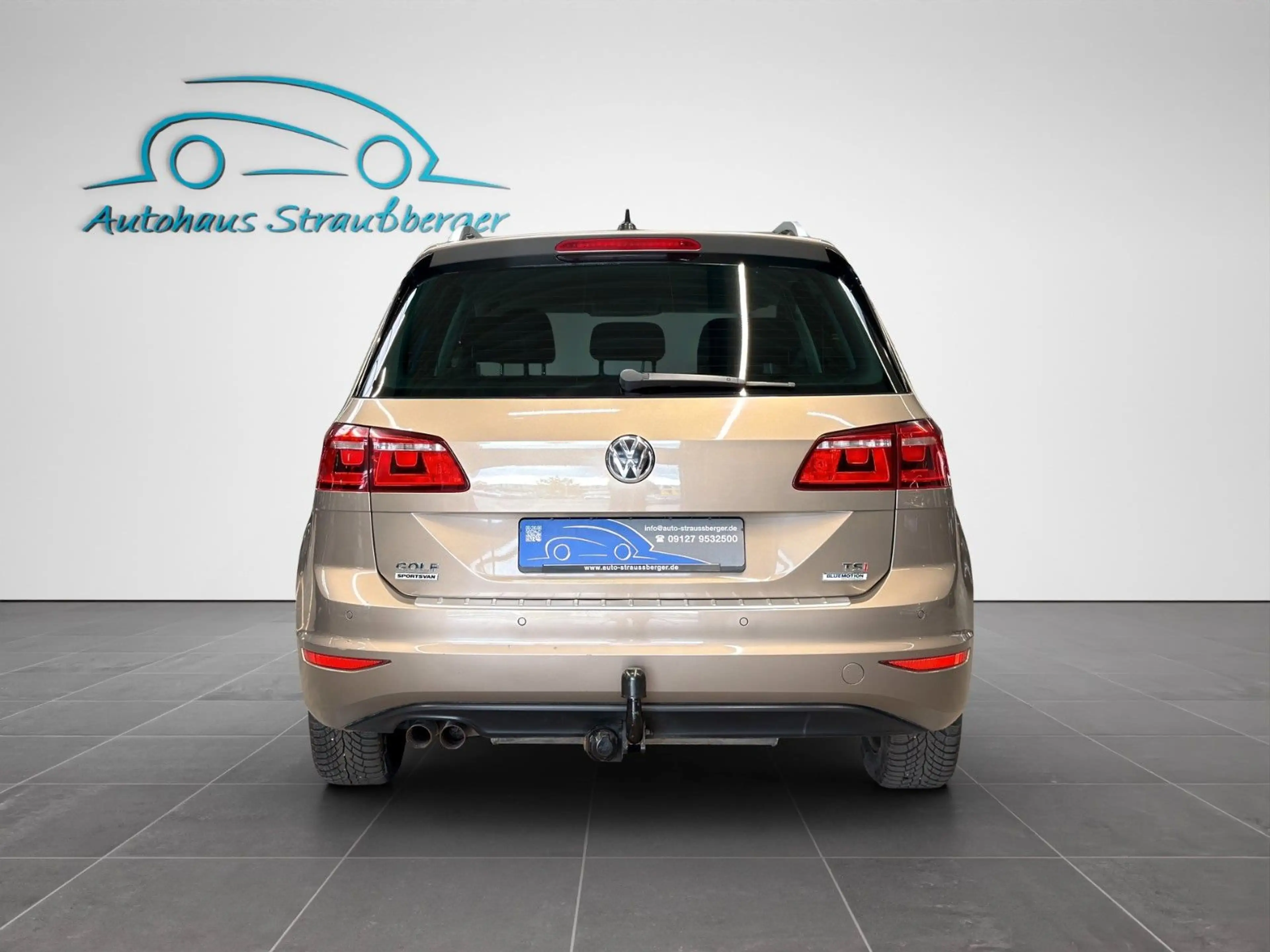 Volkswagen Golf Sportsvan VII Highline  AHK Tempo SHZ — photo 4