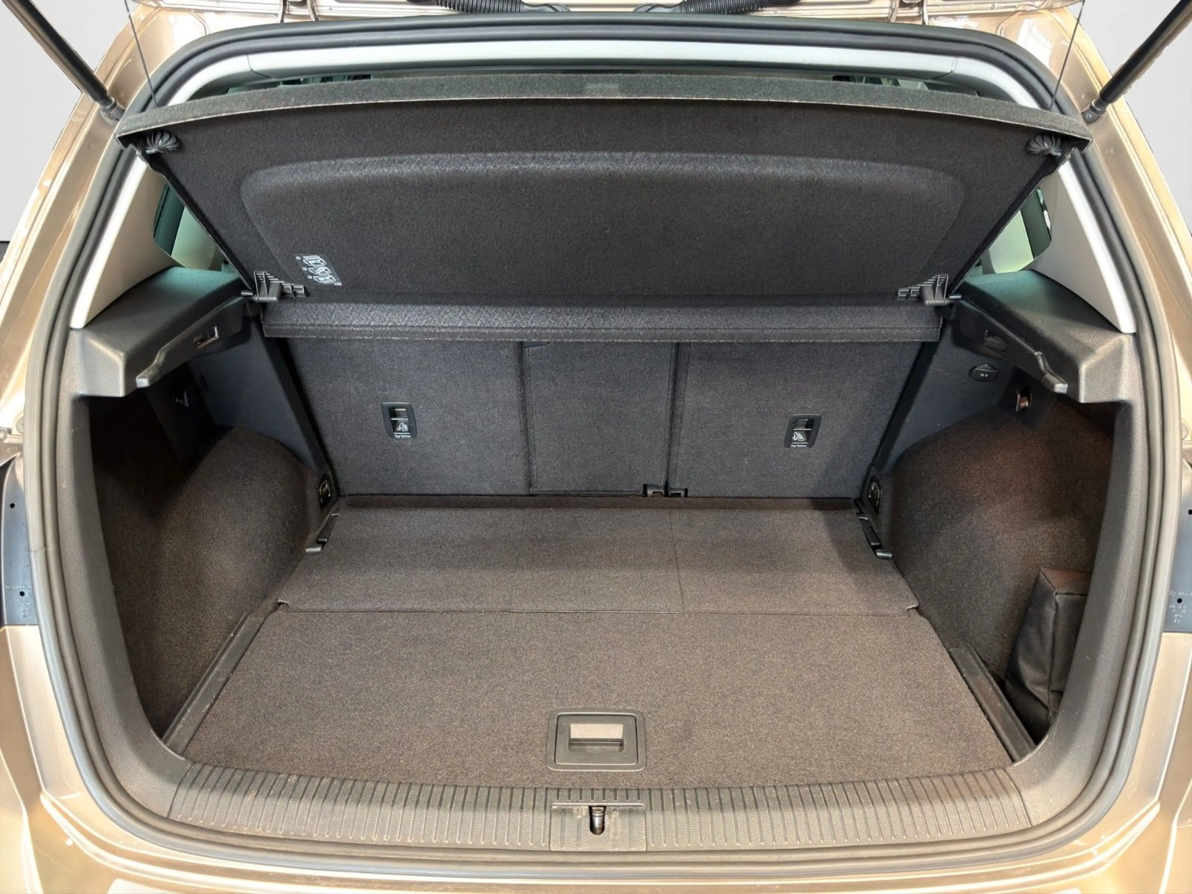 Volkswagen Golf Sportsvan VII Highline  AHK Tempo SHZ — photo 11