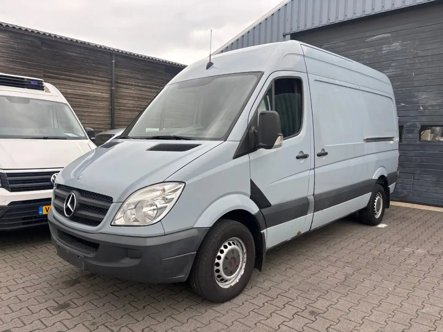 Mercedes-Benz Sprinter 318 CDI V6 L2 H2 Automaat Airco Grijs - 1