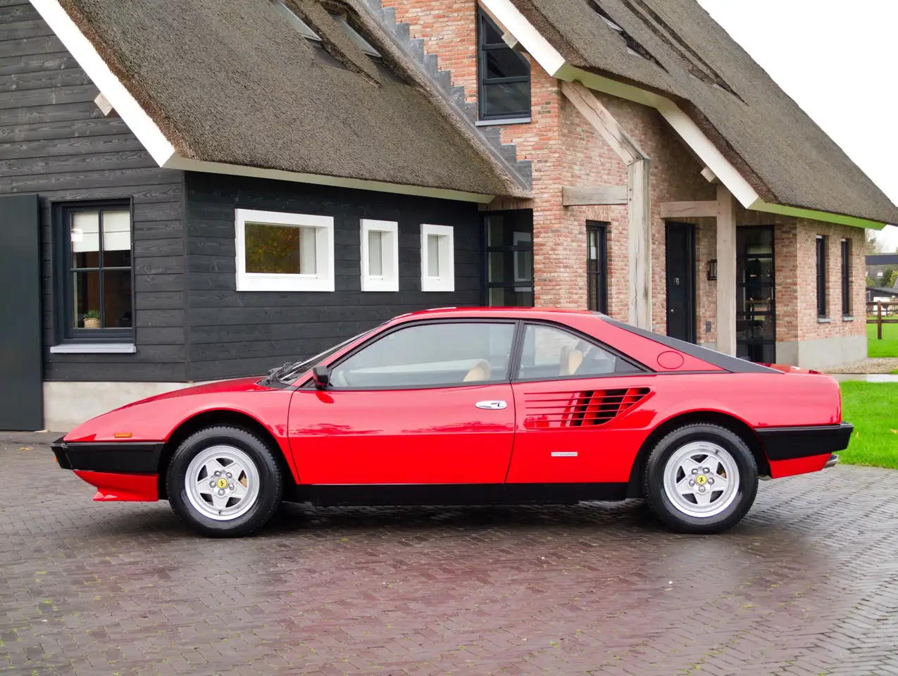 Ferrari Mondial 8 2+2 | Airco | Gerestaureerd | Nieuwstaat |, foto 11