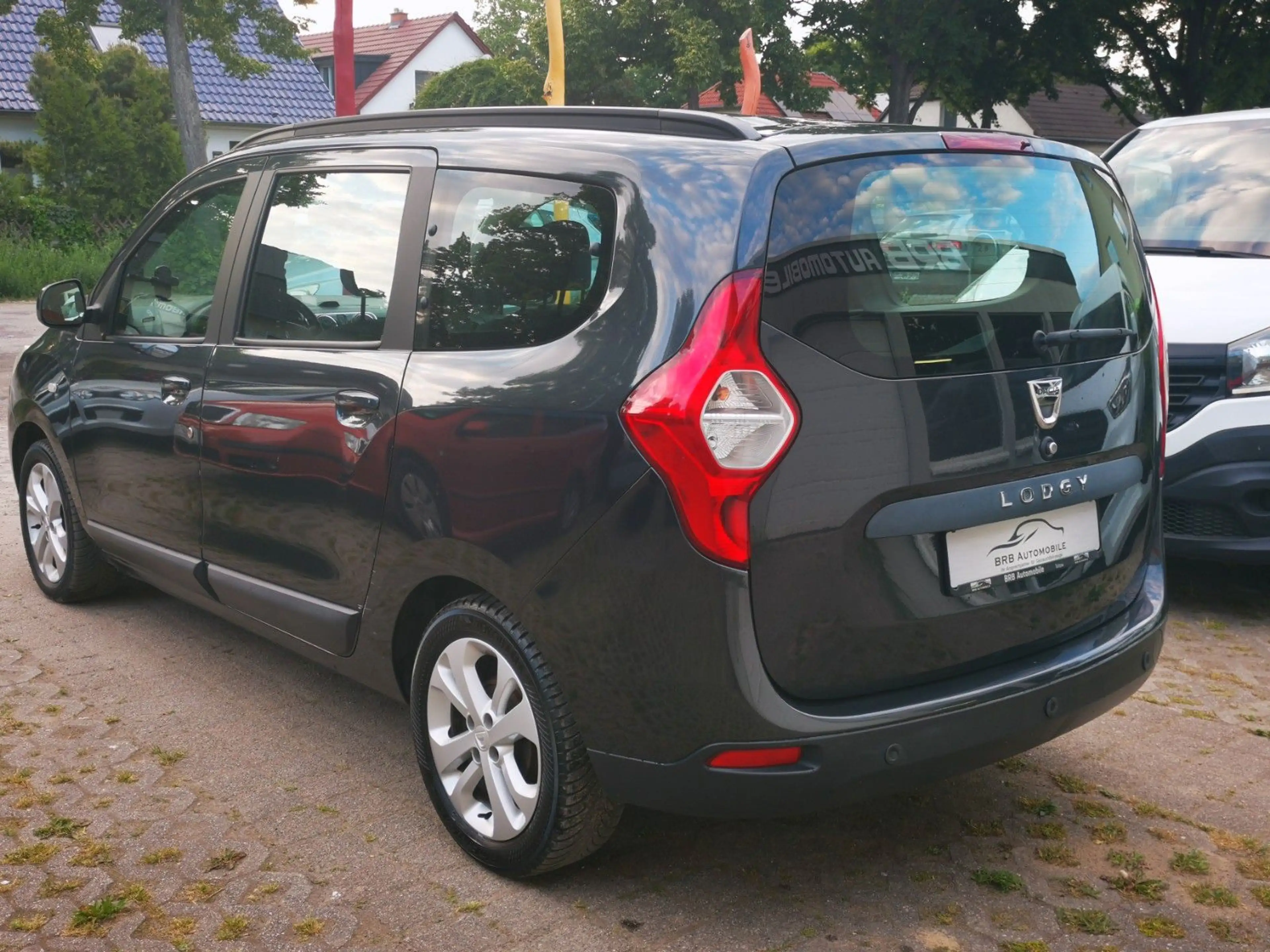 Dacia Lodgy Laureate 1.5 dci 7 Sitzer PDC Navi — photo 6