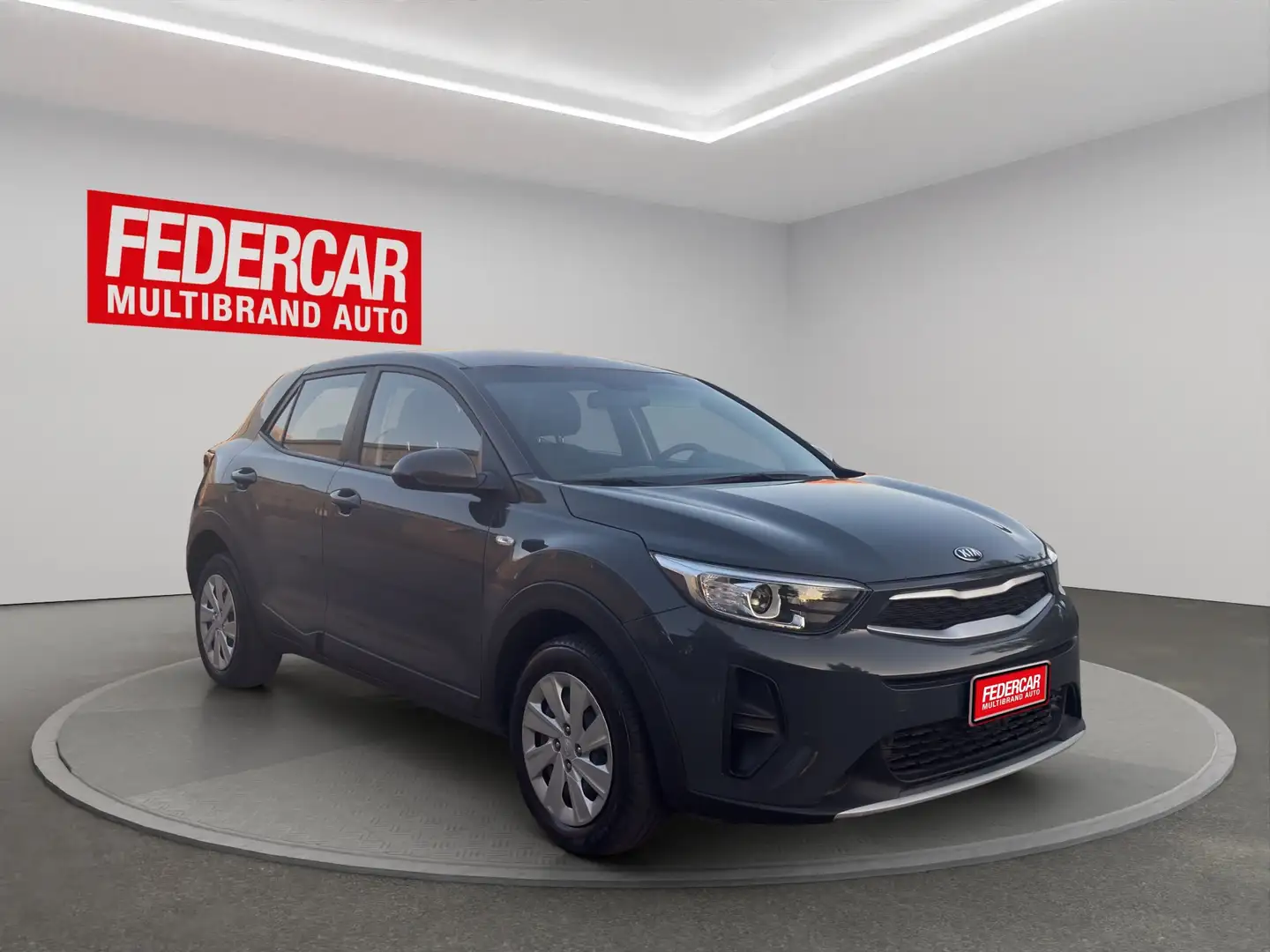 Kia Stonic Stonic 1.2 dpi Urban 84cv Gris - 1