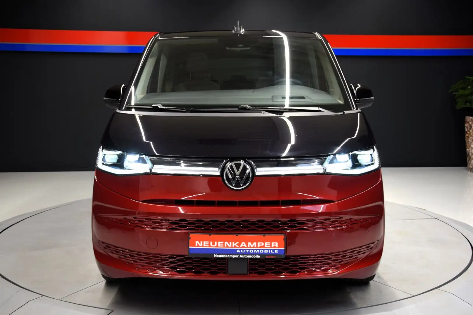 Volkswagen T7 Multivan BiCol. rot/schwarz Pano HuD ACC AHK Roşu - 2