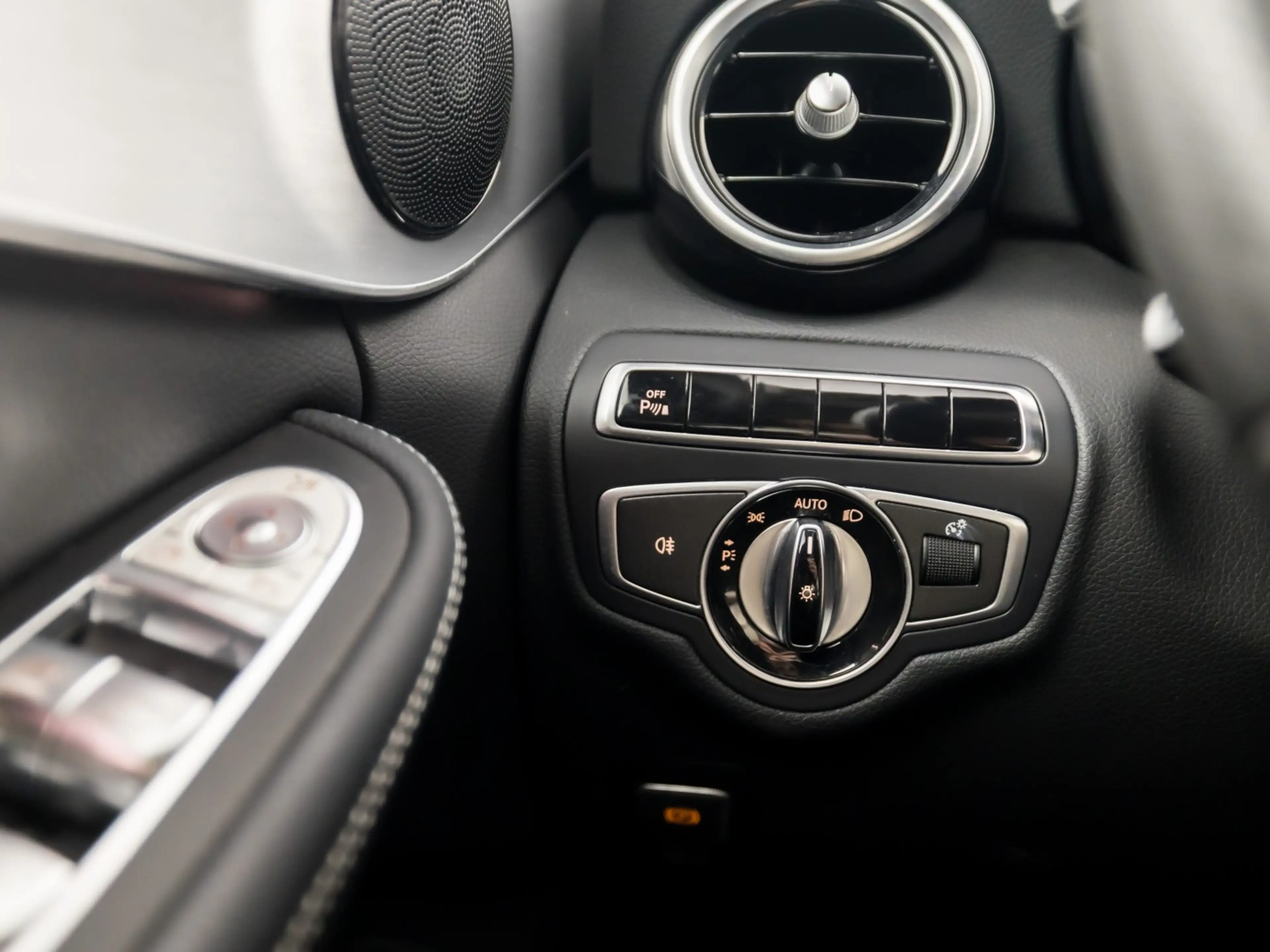 Mercedes-Benz C 350 e Sport 279Pk Automaat (NAVIGATIE, LUCHTVERING, GE — photo 22