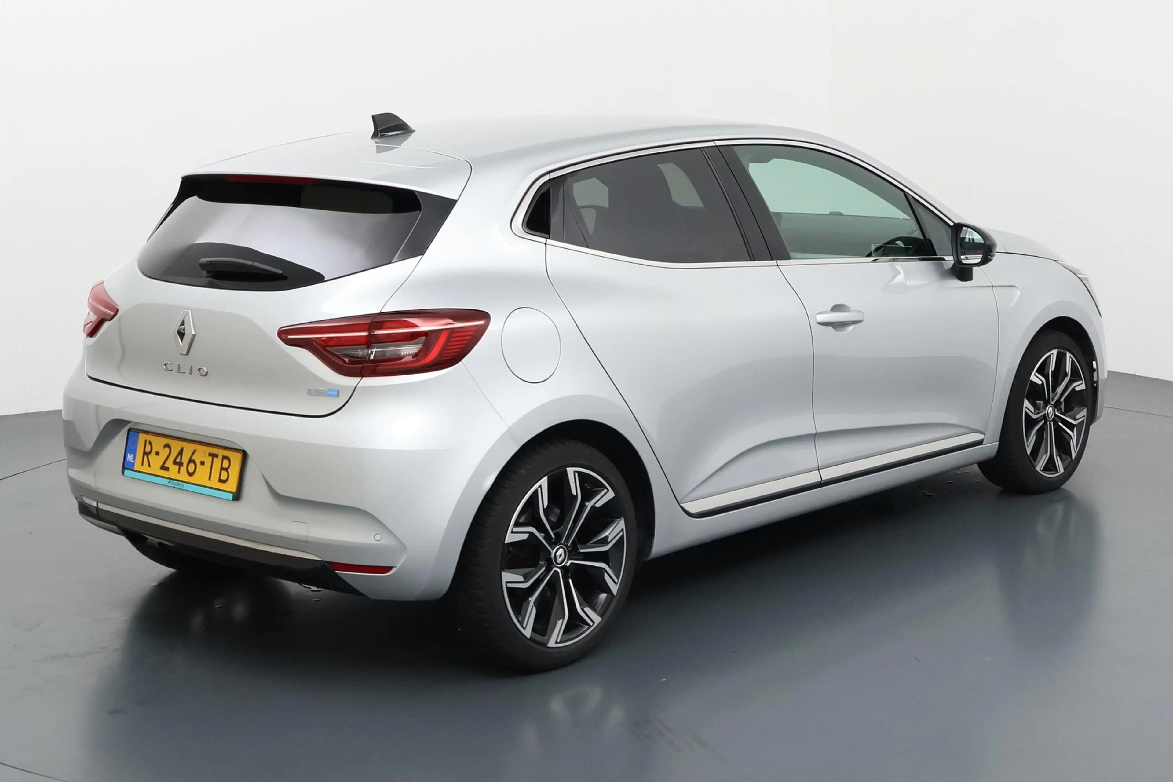 Renault Clio 1.6 E-Tech Hybrid 145 Techno Zuinig hybride rijple — photo 5