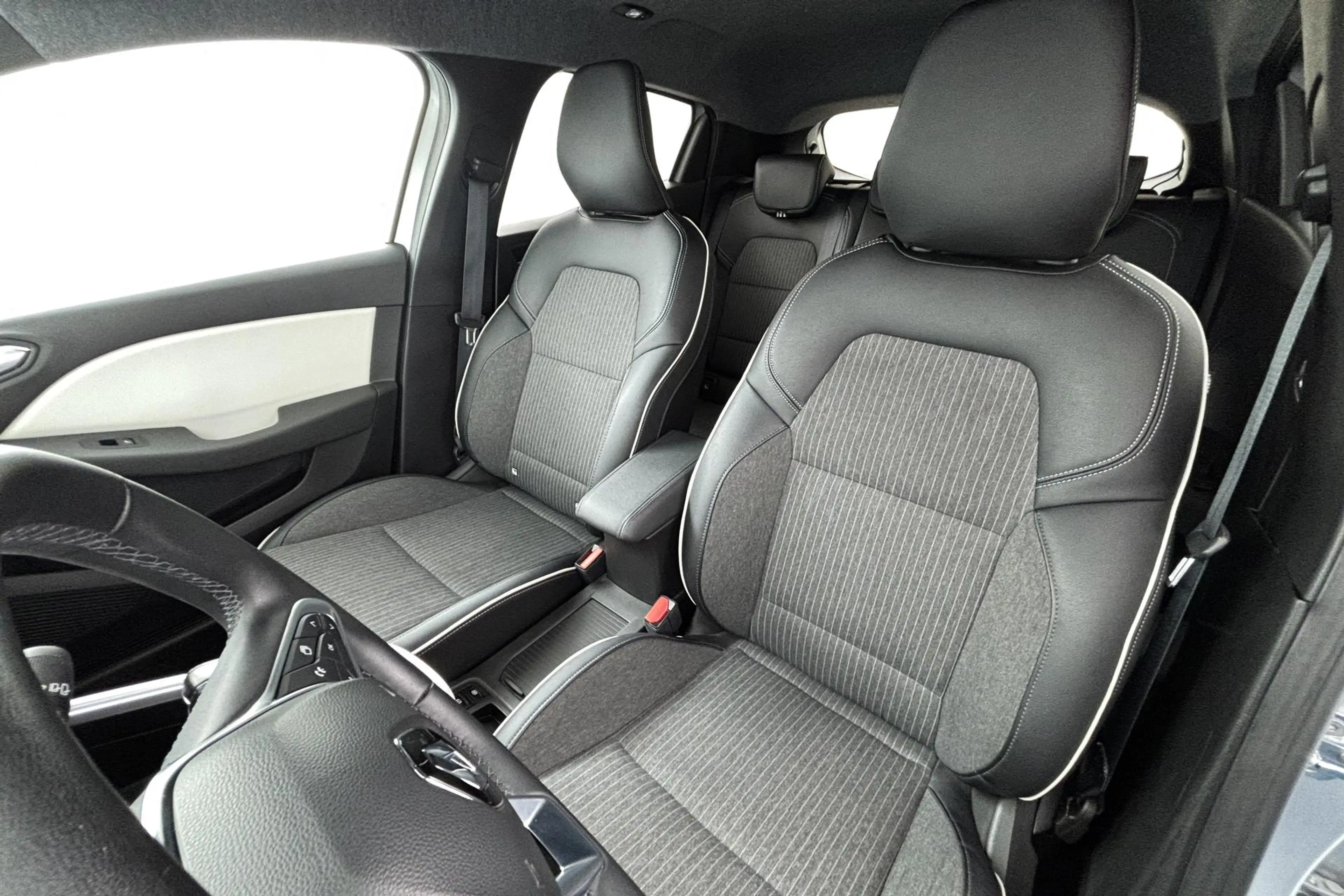 Renault Clio 1.6 E-Tech Hybrid 145 Techno Zuinig hybride rijple — photo 19