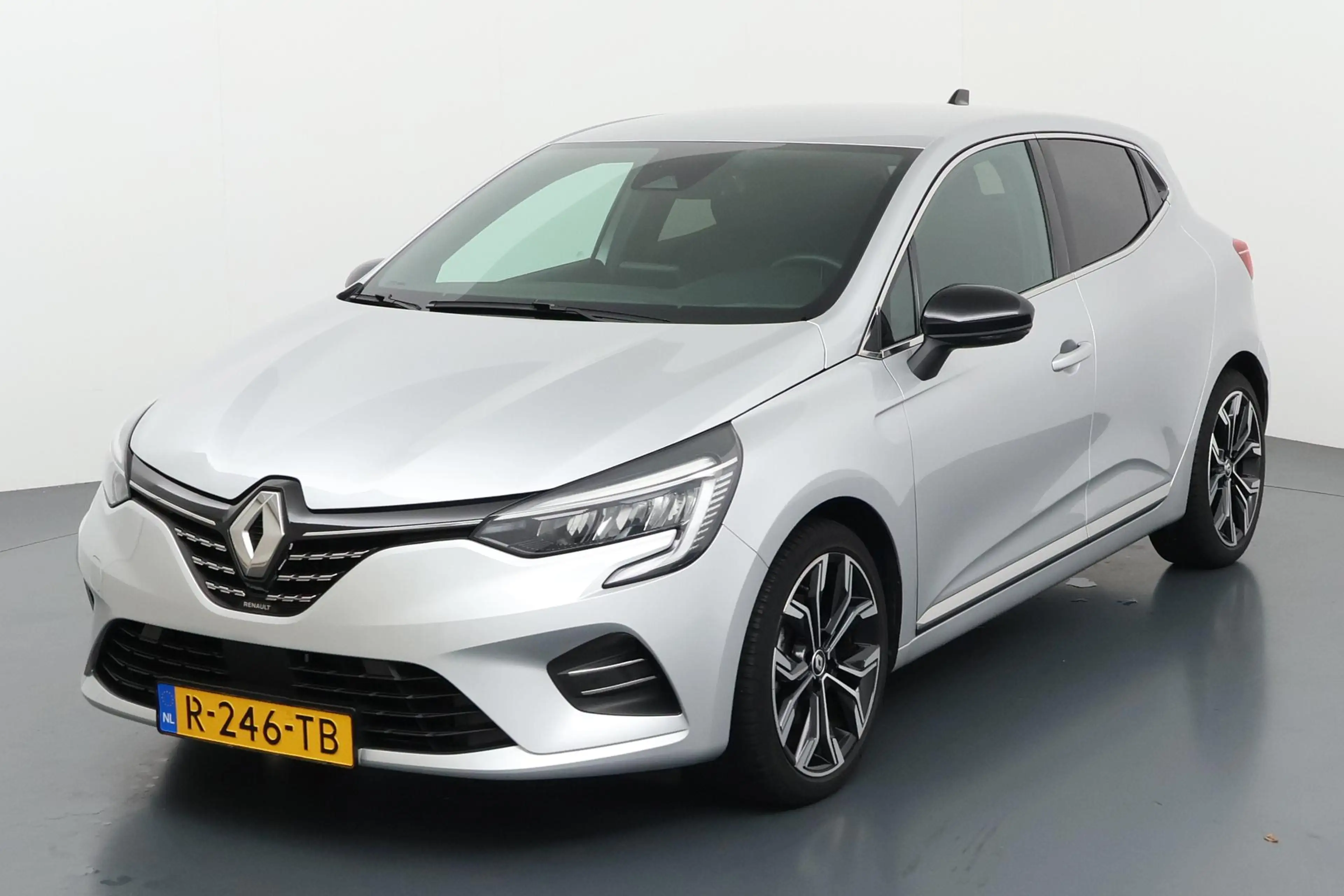 Renault Clio 1.6 E-Tech Hybrid 145 Techno Zuinig hybride rijple — photo 6