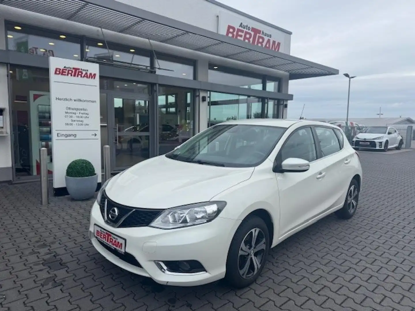 Nissan Pulsar Acenta Weiß - 1
