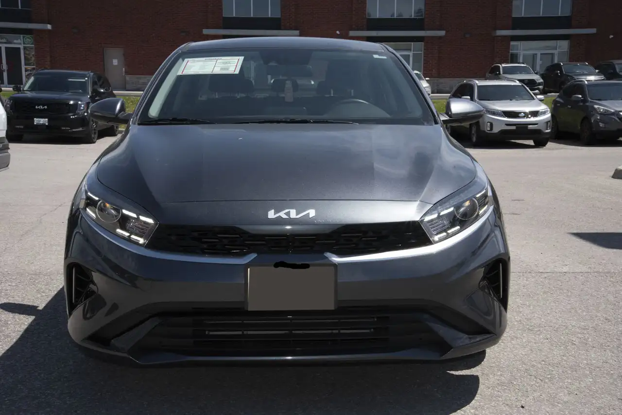 Kia Forte снимка Kia Forte