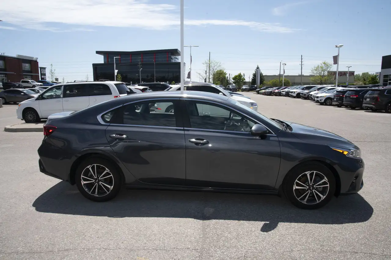 Kia Forte снимка Kia Forte