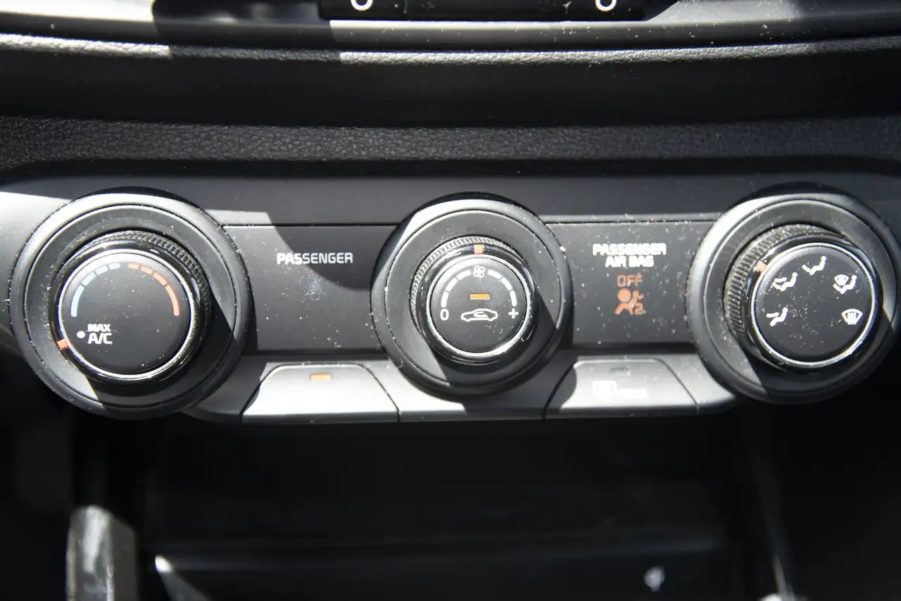 Kia Forte снимка Kia Forte