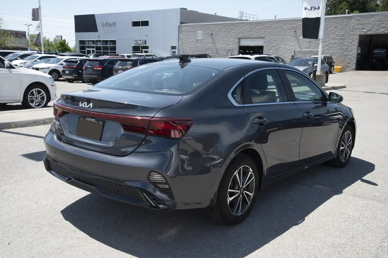 Kia Forte снимка Kia Forte