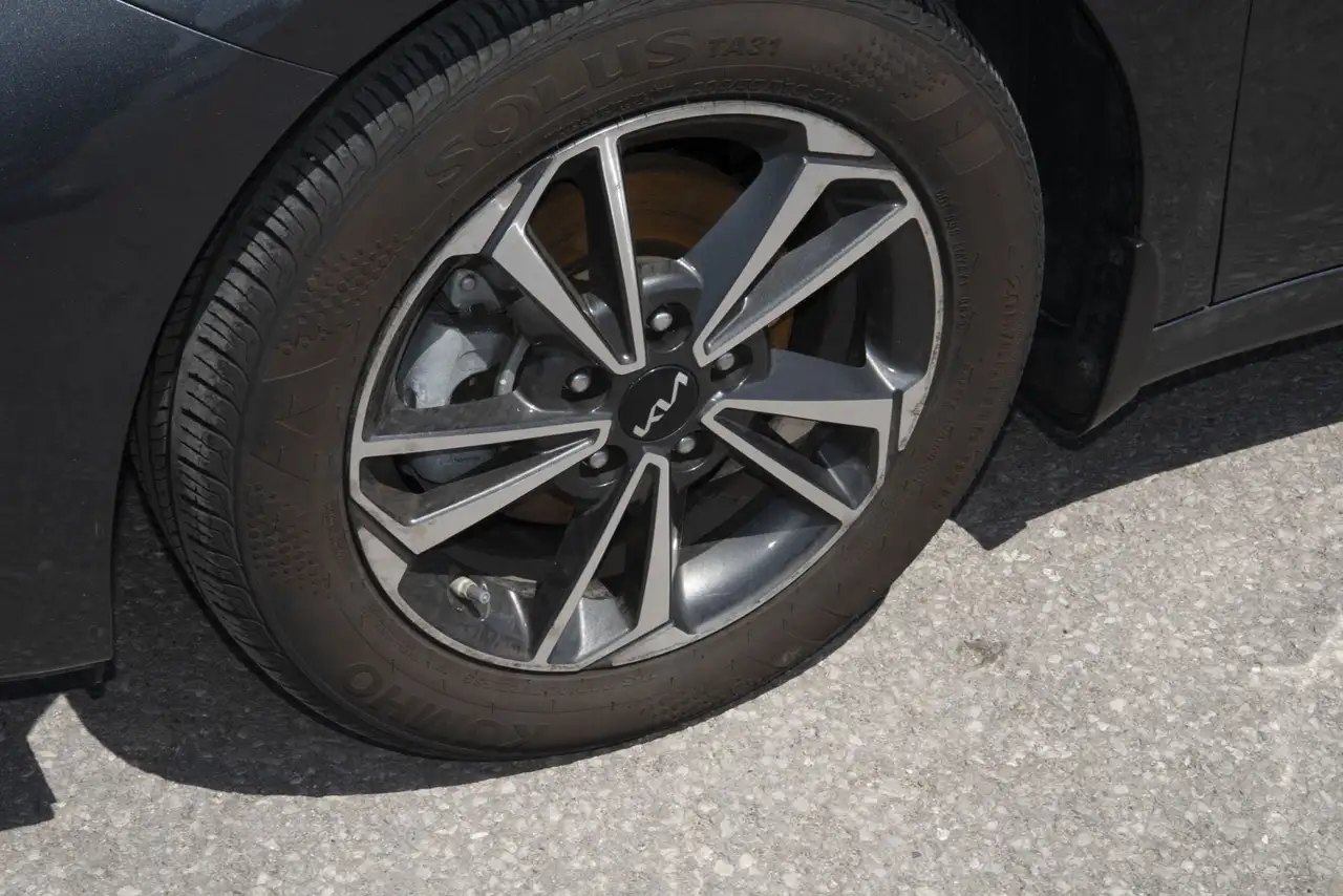 Kia Forte снимка Kia Forte