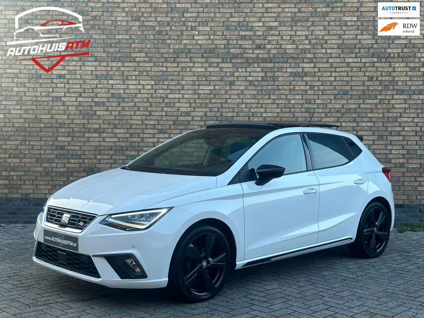 SEAT Ibiza 1.0 TSI FR BLACK EDITION Pano Beats Alca Led Stoel Wit - 1