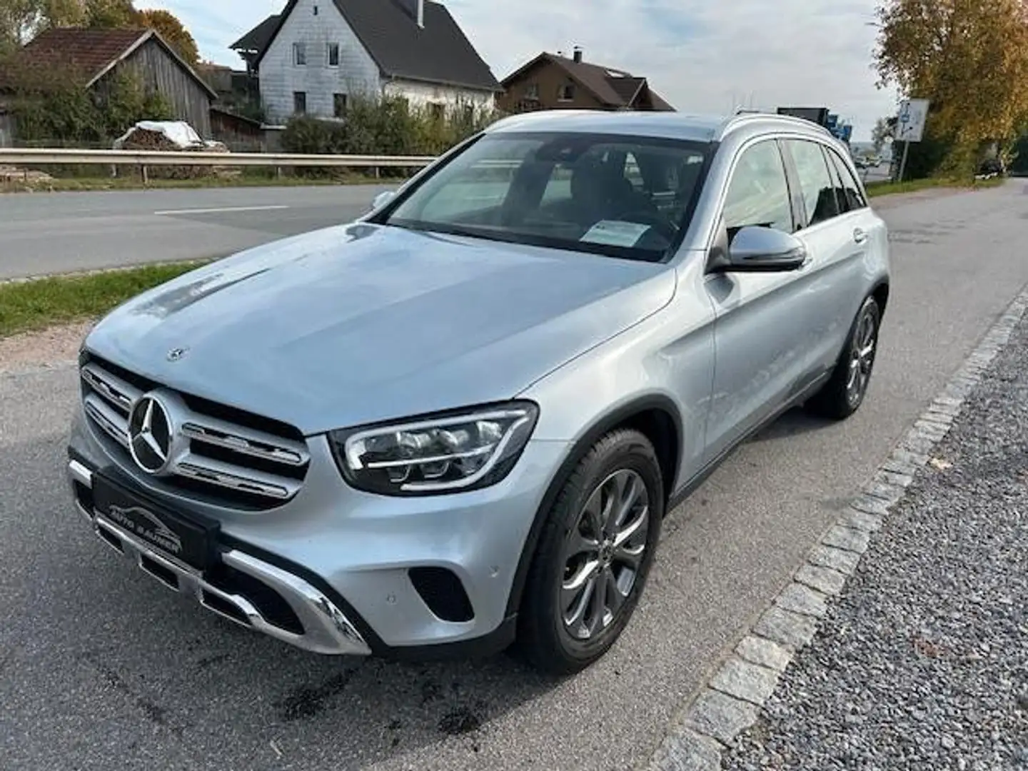 Mercedes-Benz GLC 300 GLC -Klasse GLC 300 d 4Matic*LED*AHK Silber - 2