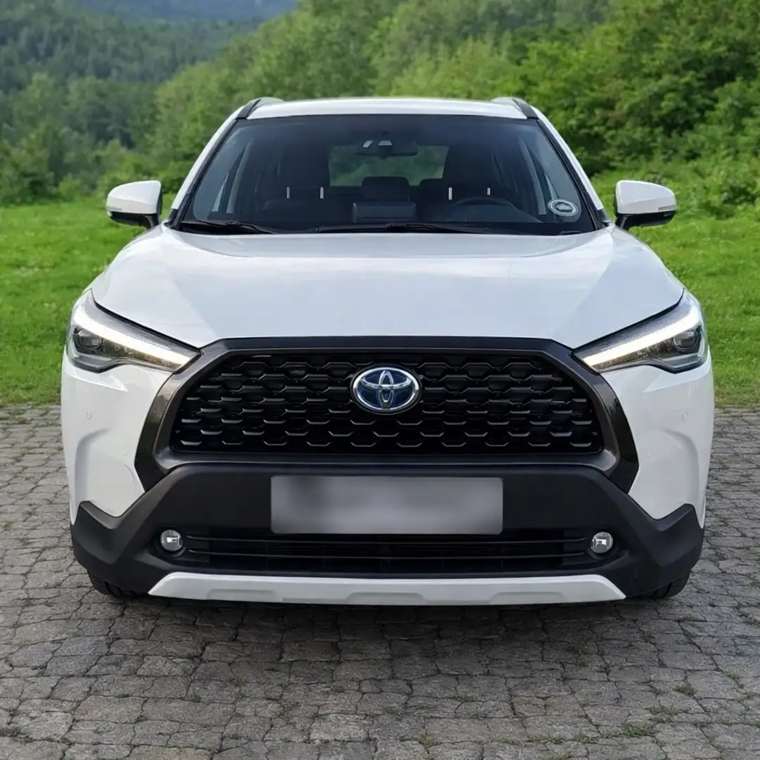 Toyota Corolla Cross 2,0 Hybrid Active Drive AWD Weiß - 1