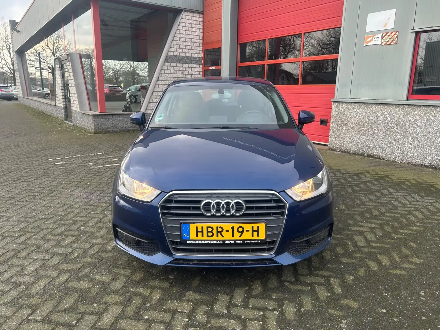 Audi A1 SPORTBACK 1.0 TFSI Blauw - 2