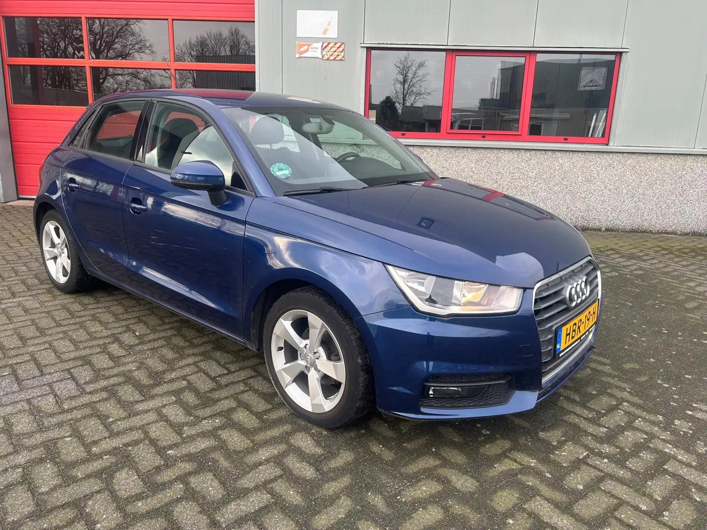 Audi A1 SPORTBACK 1.0 TFSI Blauw - 1