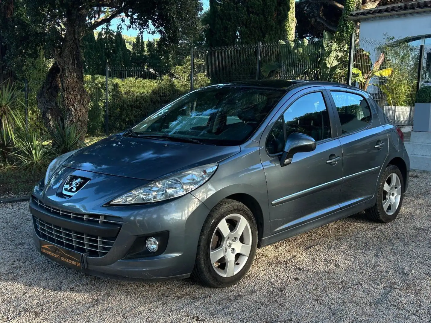 Peugeot 207 1.6 VTi 120ch Allure BVA / 2ÈME MAIN / ORIGINE FRANCE / VÉHICULE ENTRETENU Gris - 2