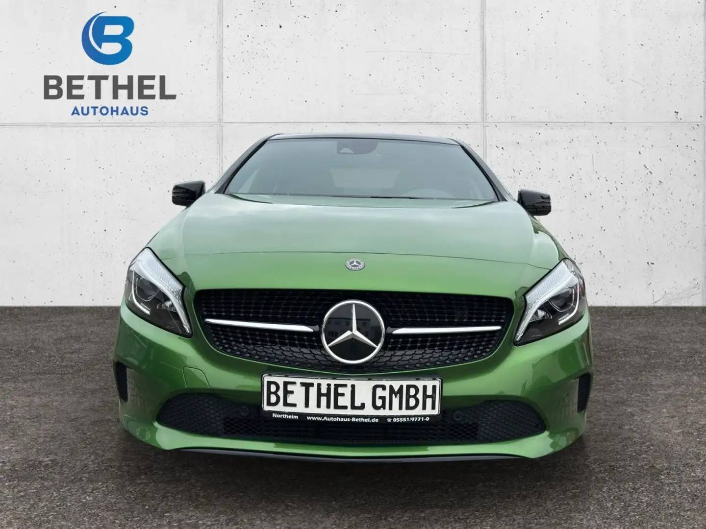Mercedes-Benz A 250 4Matic 7G-DCT Urban, Pano, LED, KAM, Standh. Vert - 2