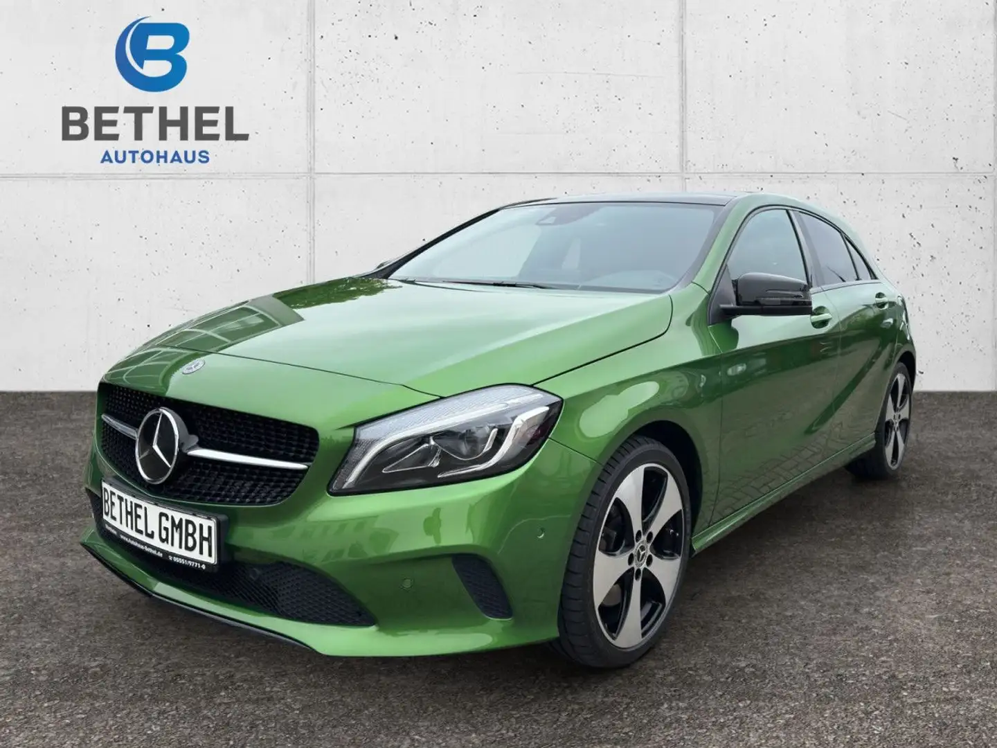 Mercedes-Benz A 250 4Matic 7G-DCT Urban, Pano, LED, KAM, Standh. Vert - 1