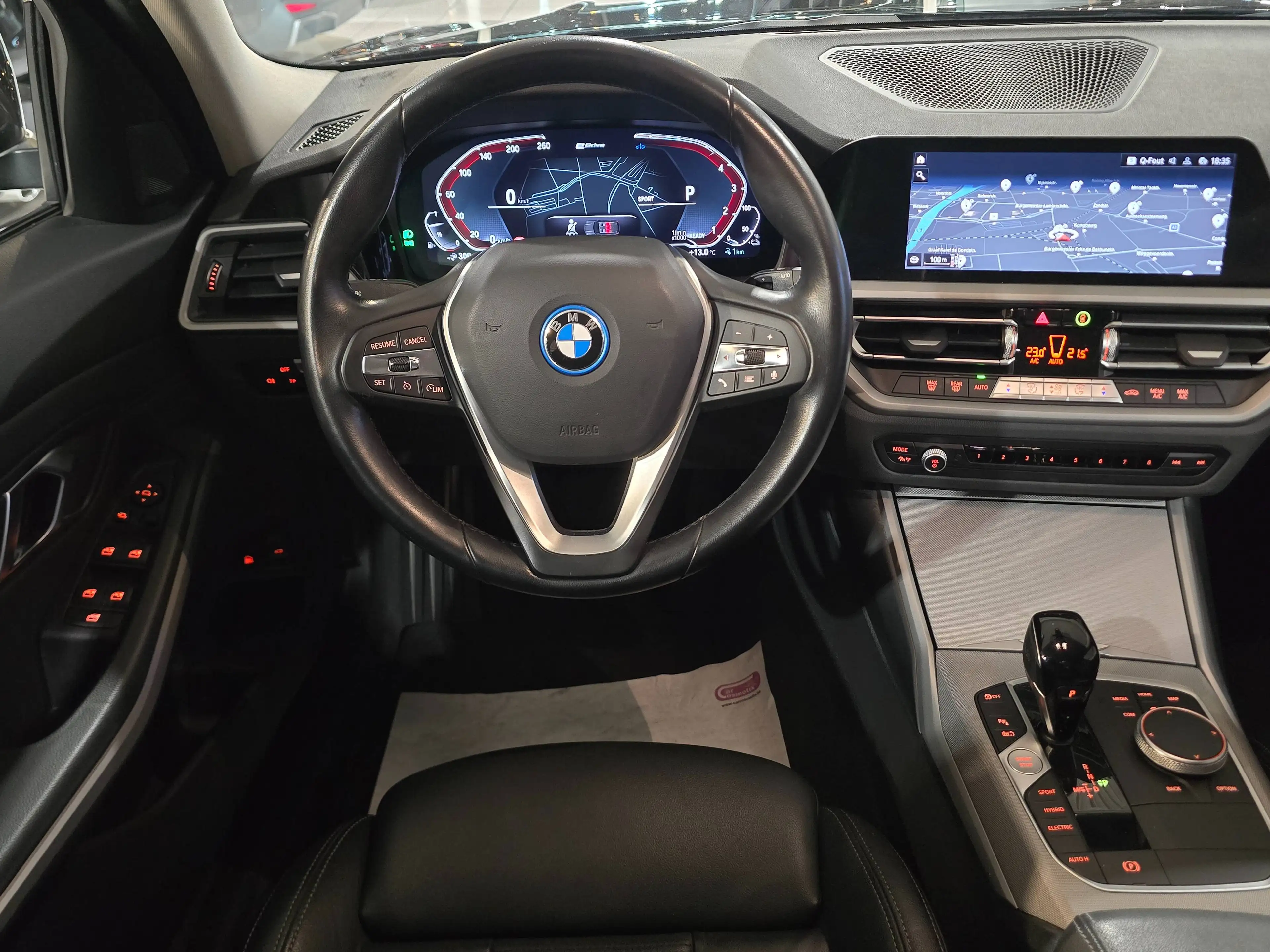 BMW 320 Touring 320eA PHEV — photo 13