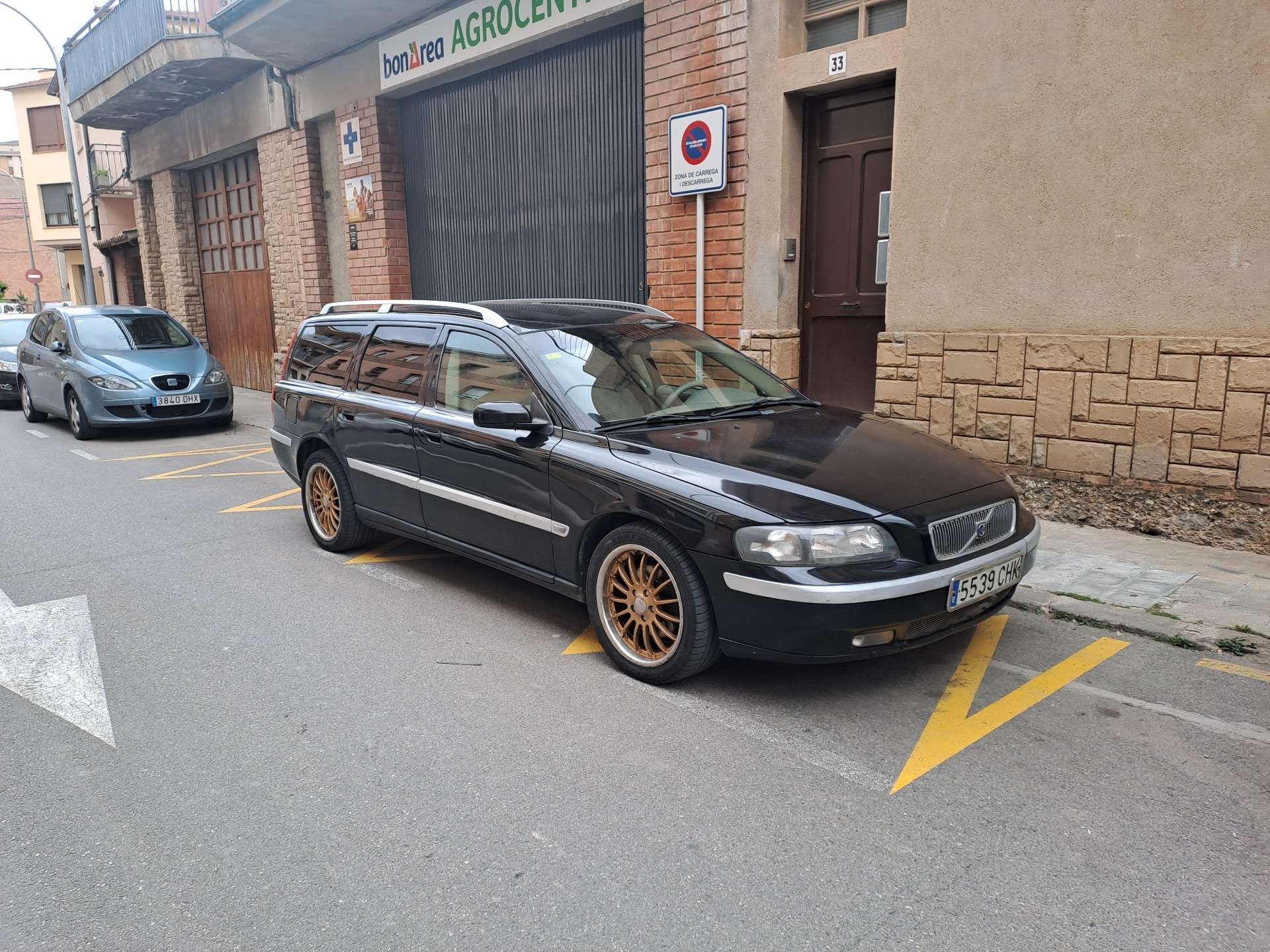 Volvo V70 2.4D Momentum Aut. - foto 1