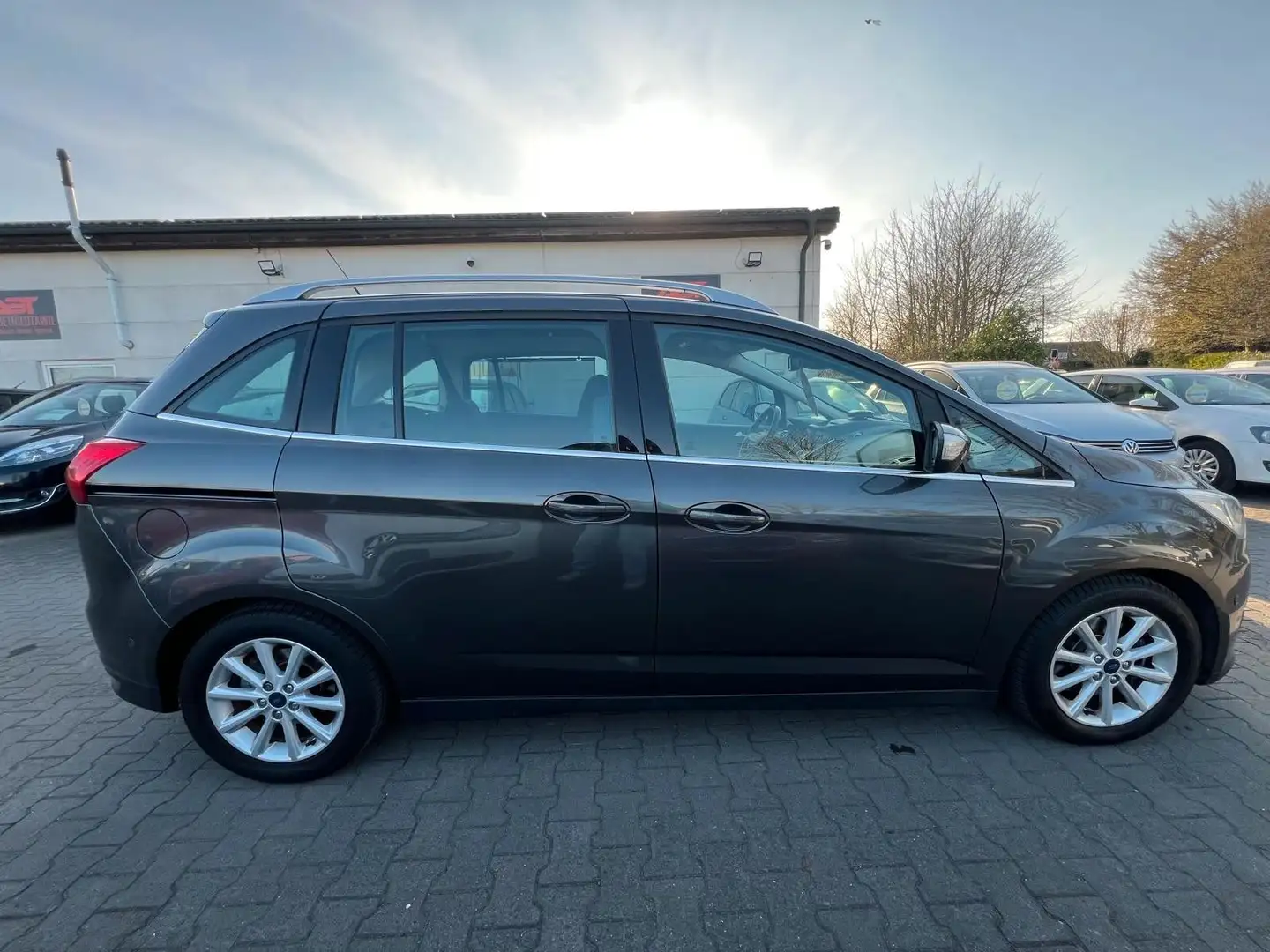 Ford Grand C-Max 1.5 Titanium, Navi, PDC, 2.Hand Grau - 2