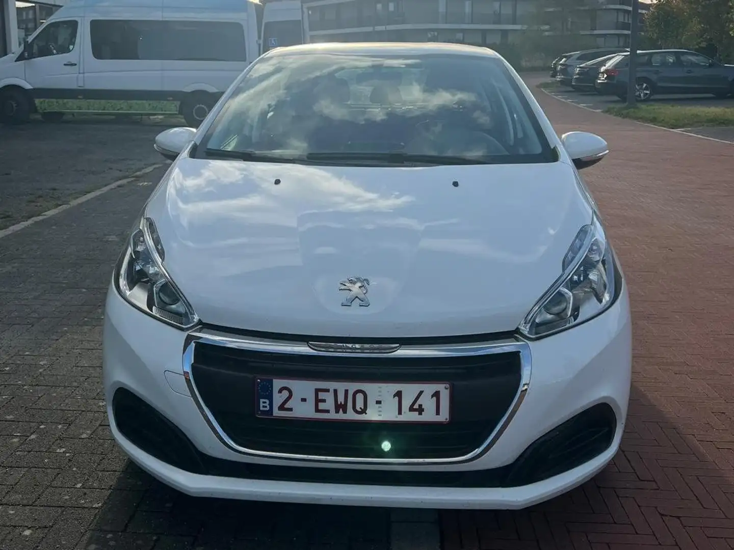 Peugeot 208 PureTech Blanc - 1