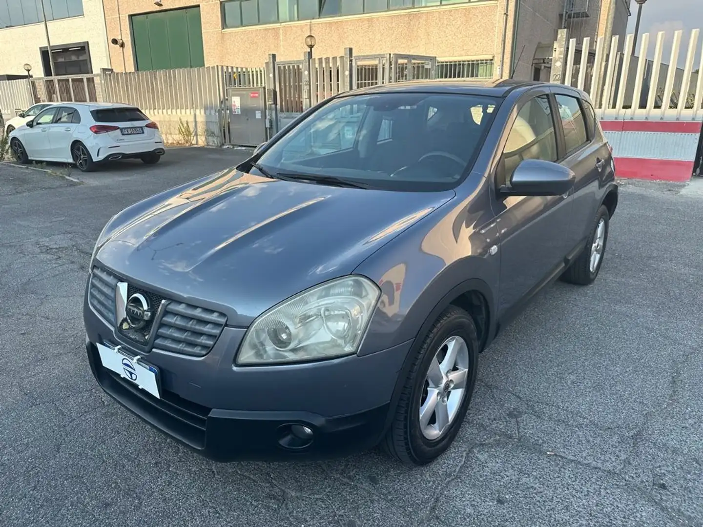 Nissan Qashqai 1.5 dCi Tekna Gris - 1