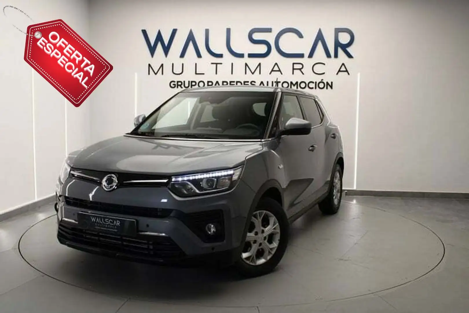 SsangYong Tivoli G15 Urban Plus 4x2 Aut. Gris - 1