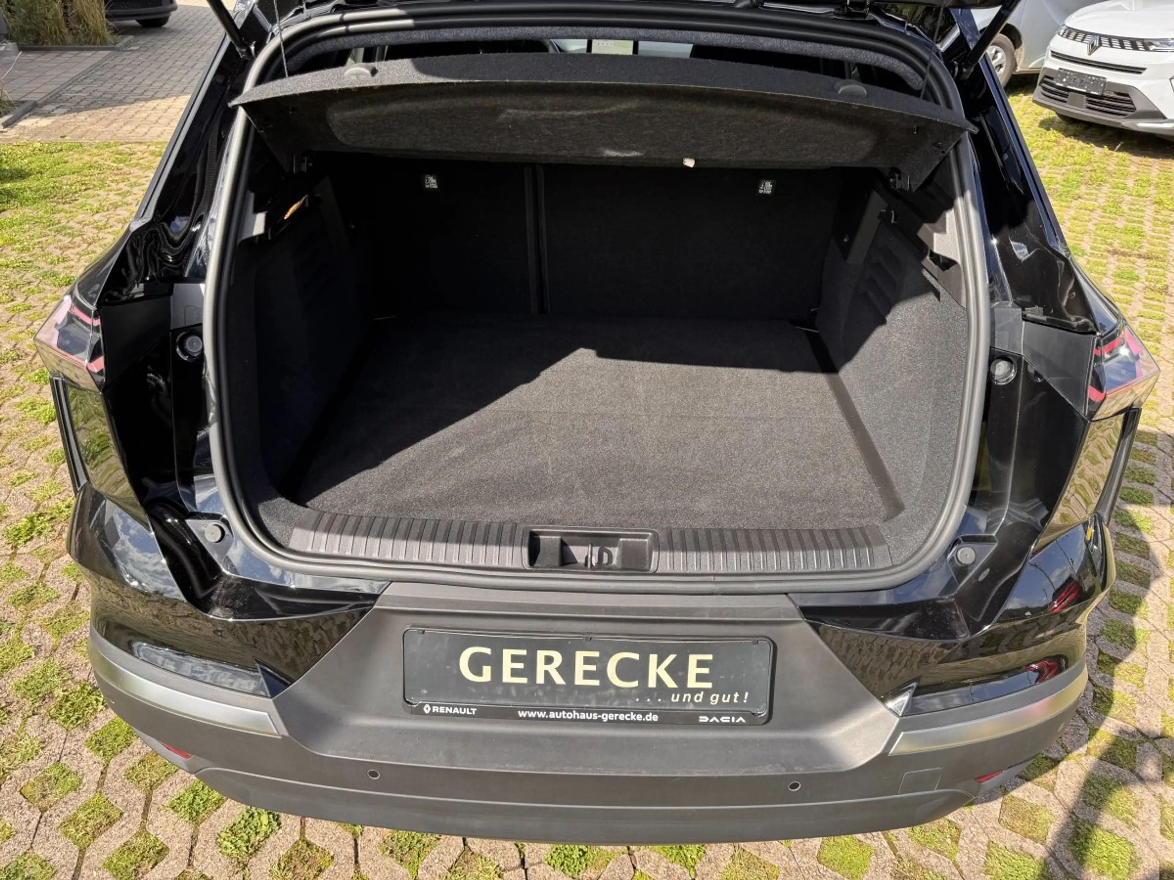 Renault Symbioz 1.3 Mild-Hybrid 140 Techno — photo 14