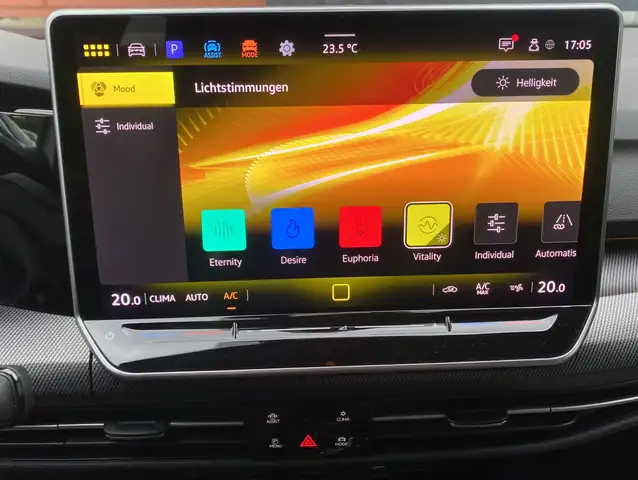 Volkswagen Golf view 13