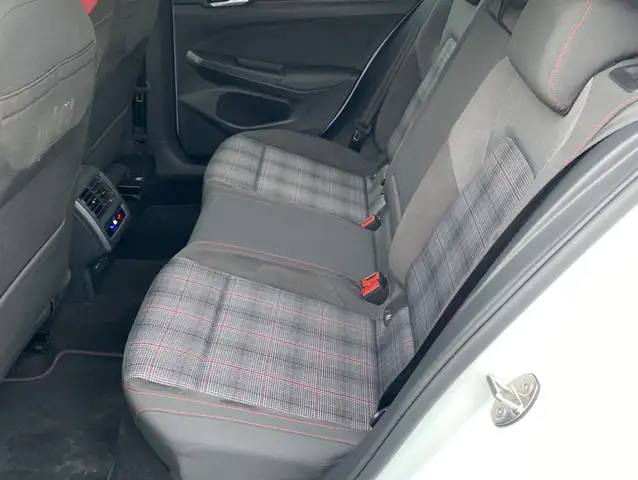 Volkswagen Golf view 6