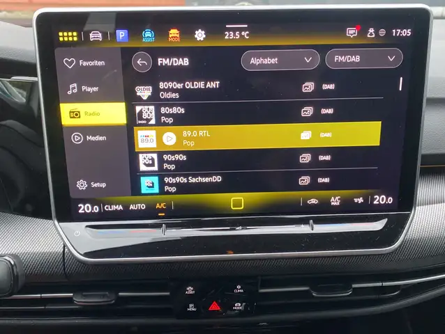 Volkswagen Golf view 14